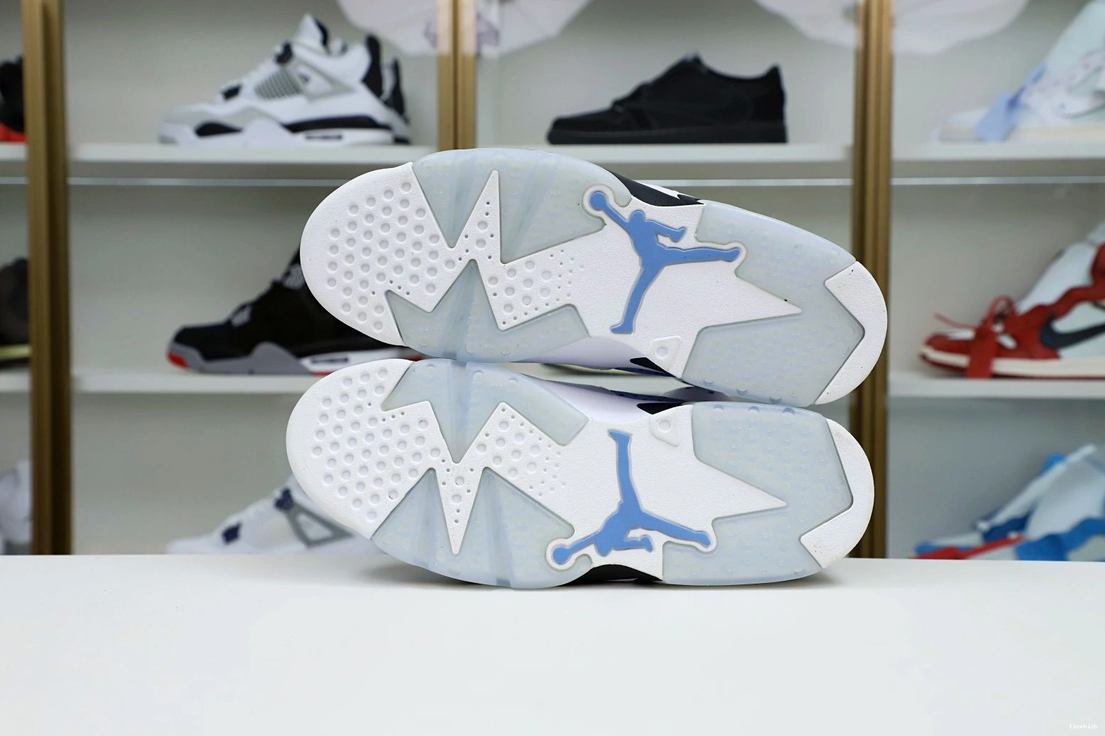 RETRO HOME' AIR 6 JORDAN 'UNC 0825